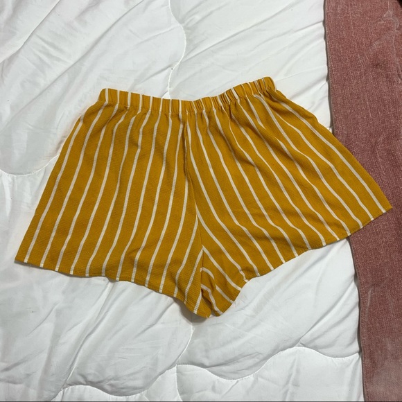 PEPPERMINT USA Paperbag Waist Striped Shorts - Picture 6 of 10